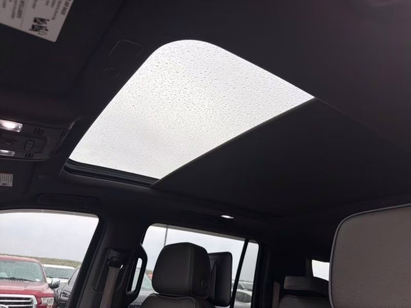 2024 White Frost Tricoat GMC Yukon XL Denali 4X4 SUV