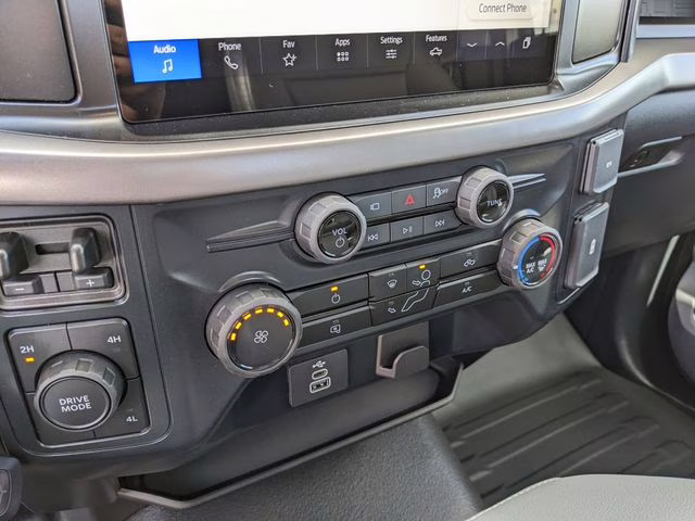 2025 Oxford White Ford F-150 XL 4X4 Truck