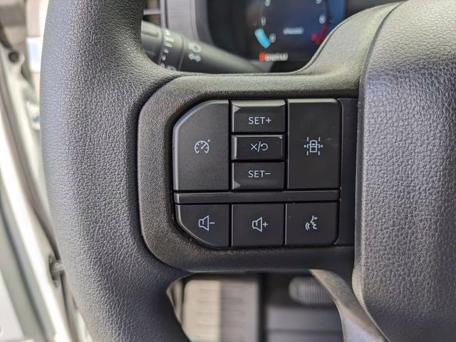 2025 Oxford White Ford F-150 XL 4X4 Truck