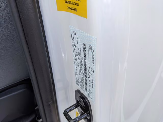 2025 Oxford White Ford F-150 XL 4X4 Truck