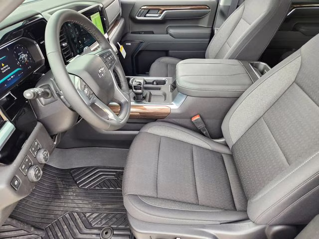 2026 Summit White Chevrolet Silverado 1500 LT Trail Boss 4X4 Truck