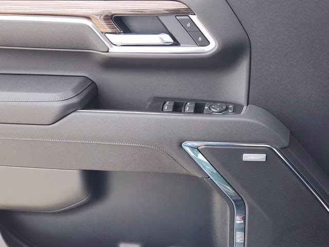 2026 Summit White Chevrolet Silverado 1500 LT Trail Boss 4X4 Truck