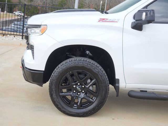 2026 Summit White Chevrolet Silverado 1500 LT Trail Boss 4X4 Truck