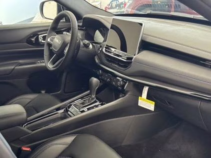 2026 Silver Zynith Metallic Clearcoat Jeep Compass Altitude Special Edition 4X4 SUV