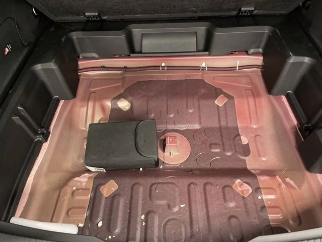 2026 Diamond Black Crystal Pearlcoat Jeep Cherokee Limited 4X4 SUV