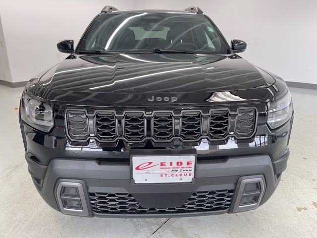 2026 Diamond Black Crystal Pearlcoat Jeep Cherokee Limited 4X4 SUV