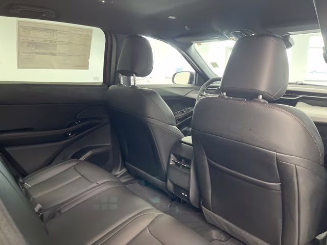 2026 Diamond Black Crystal Pearlcoat Jeep Cherokee Limited 4X4 SUV