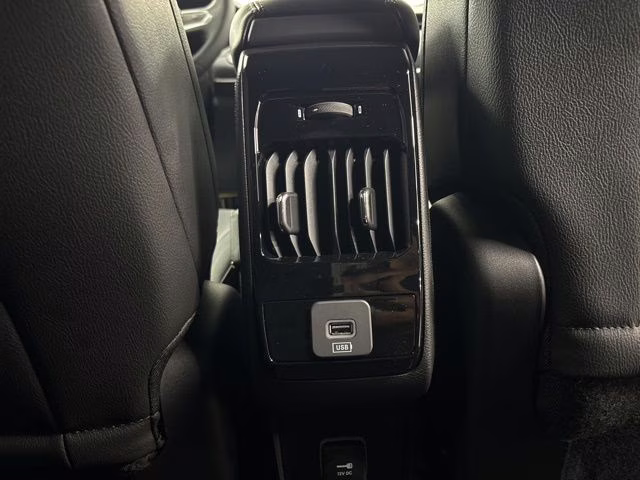 2026 Silver Zynith Metallic Clearcoat Jeep Compass Altitude Special Edition 4X4 SUV