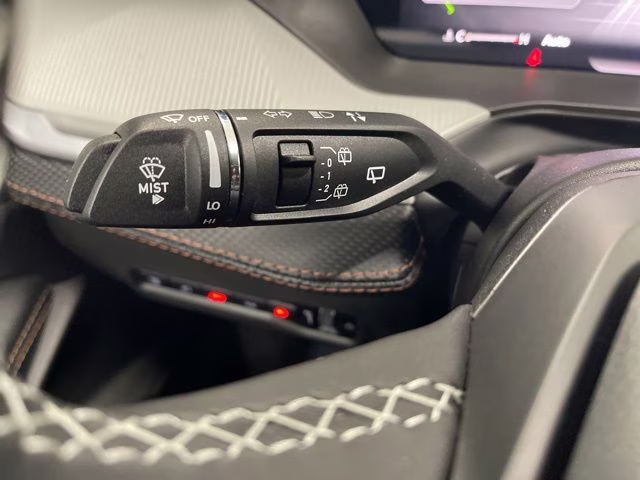 2026 Diamond Black Crystal Pearlcoat Jeep Cherokee Limited 4X4 SUV