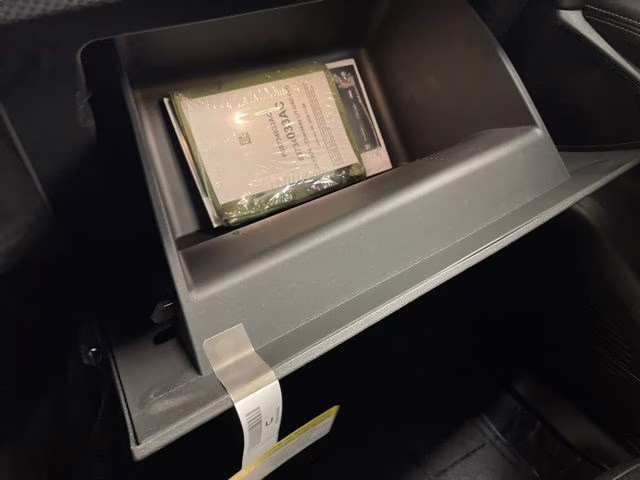 2026 Diamond Black Crystal Pearlcoat Jeep Cherokee Limited 4X4 SUV