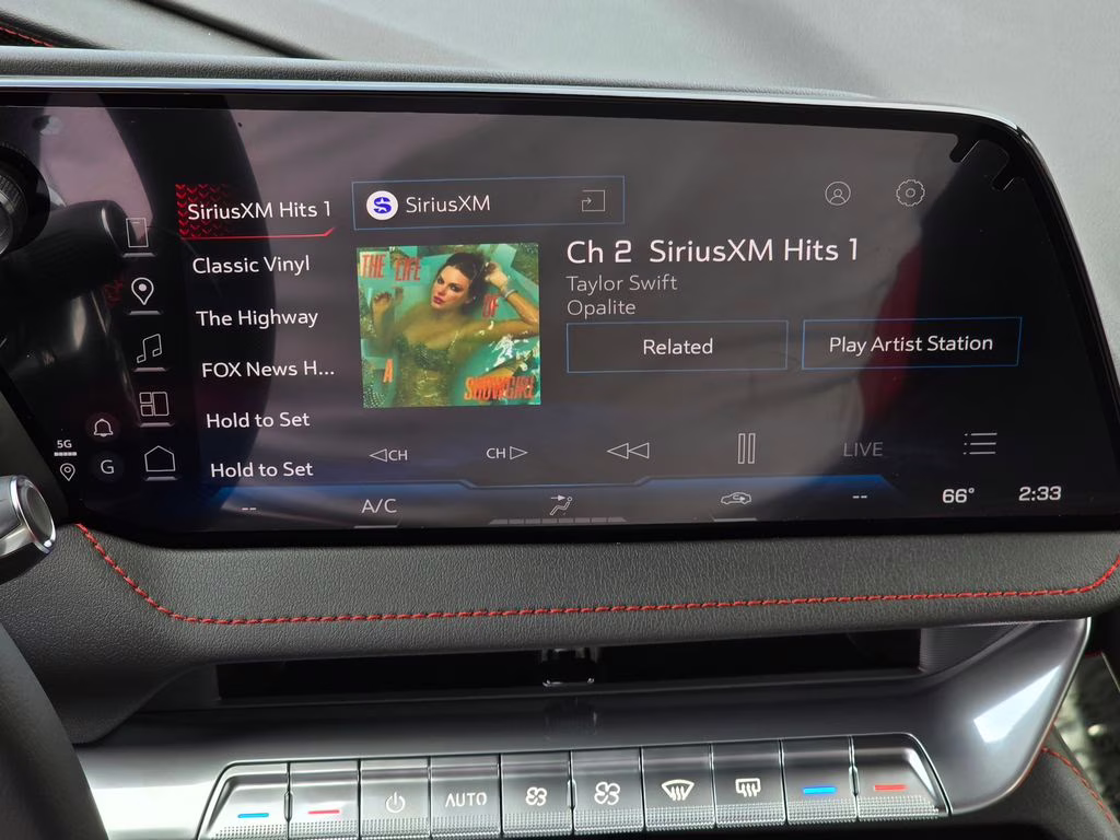 2026 Blade Silver Metallic Chevrolet Corvette Stingray RWD Coupe