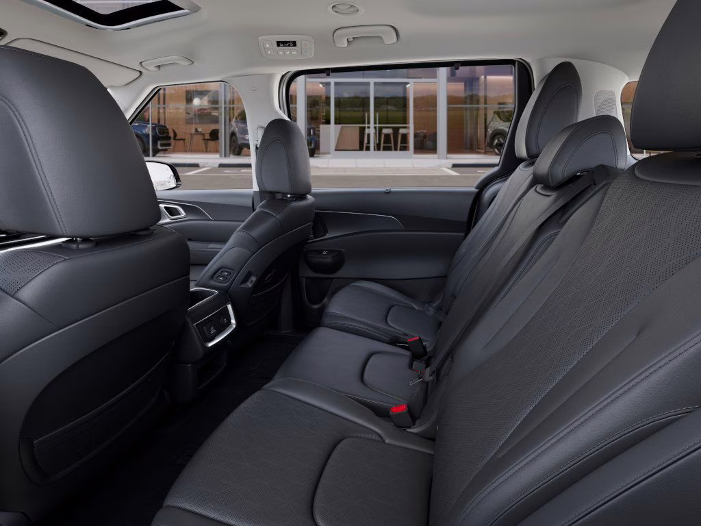 2026 Ceramic Silver Kia Carnival SX FWD Van