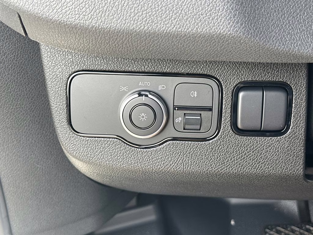 2026 Arctic Mercedes-Benz Sprinter 2500 Cargo 170 WB RWD Van