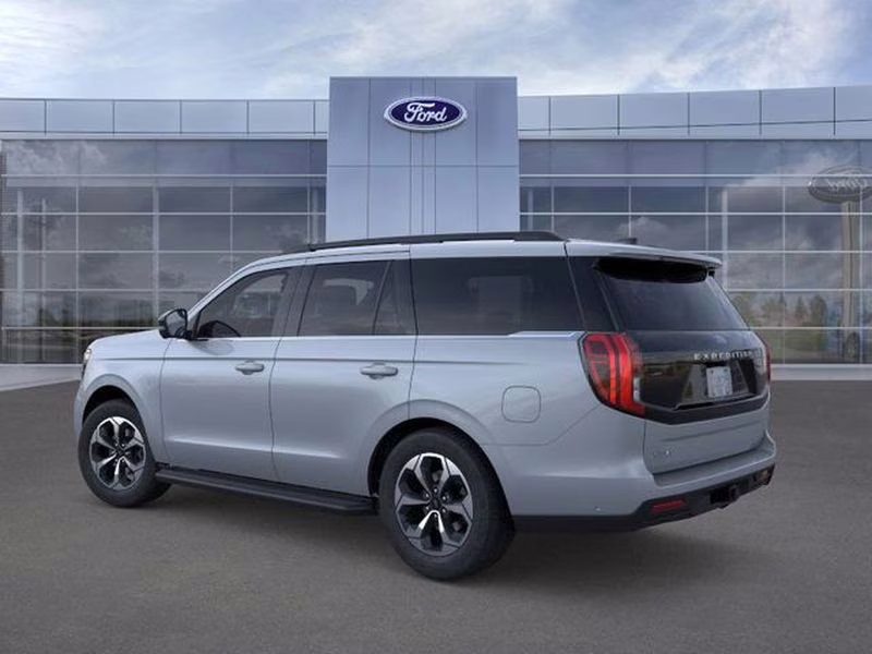 2026 Glacier Gray Metallic Tri-Coat Ford Expedition Active RWD SUV