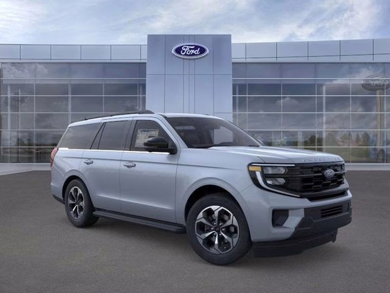 2026 Glacier Gray Metallic Tri-Coat Ford Expedition Active RWD SUV