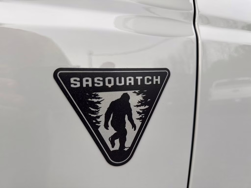 2026 Avalanche Gray Ford Bronco Base 4X4 SUV