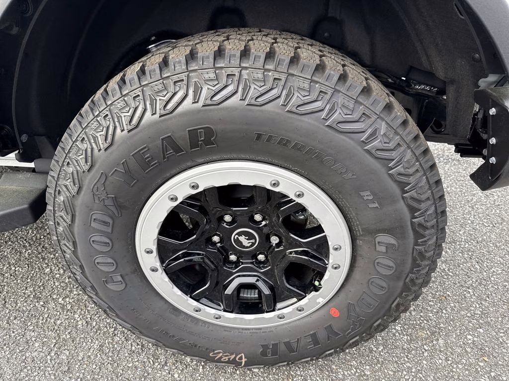 2026 Avalanche Gray Ford Bronco Base 4X4 SUV