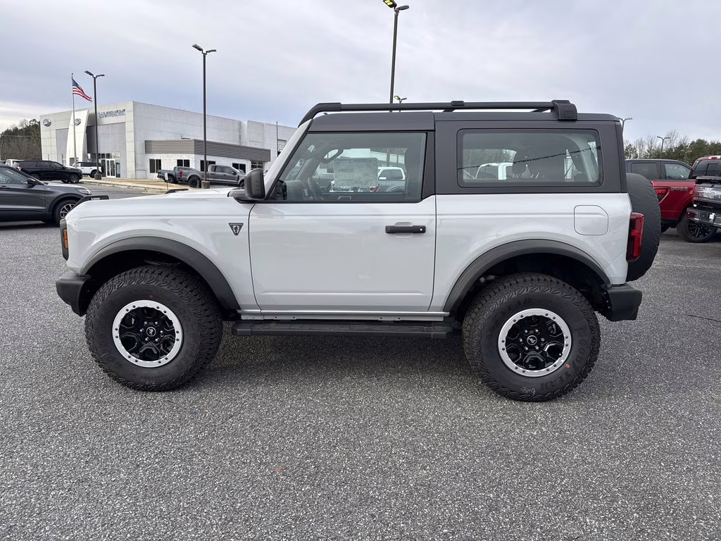 2026 Avalanche Gray Ford Bronco Base 4X4 SUV