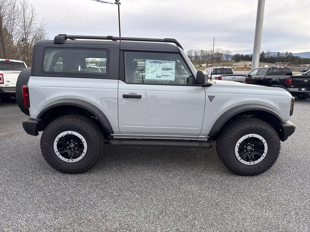 2026 Avalanche Gray Ford Bronco Base 4X4 SUV