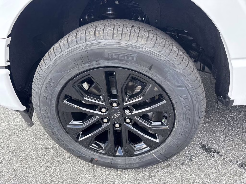 2026 Oxford White Ford F-150 XLT 4X4 Truck