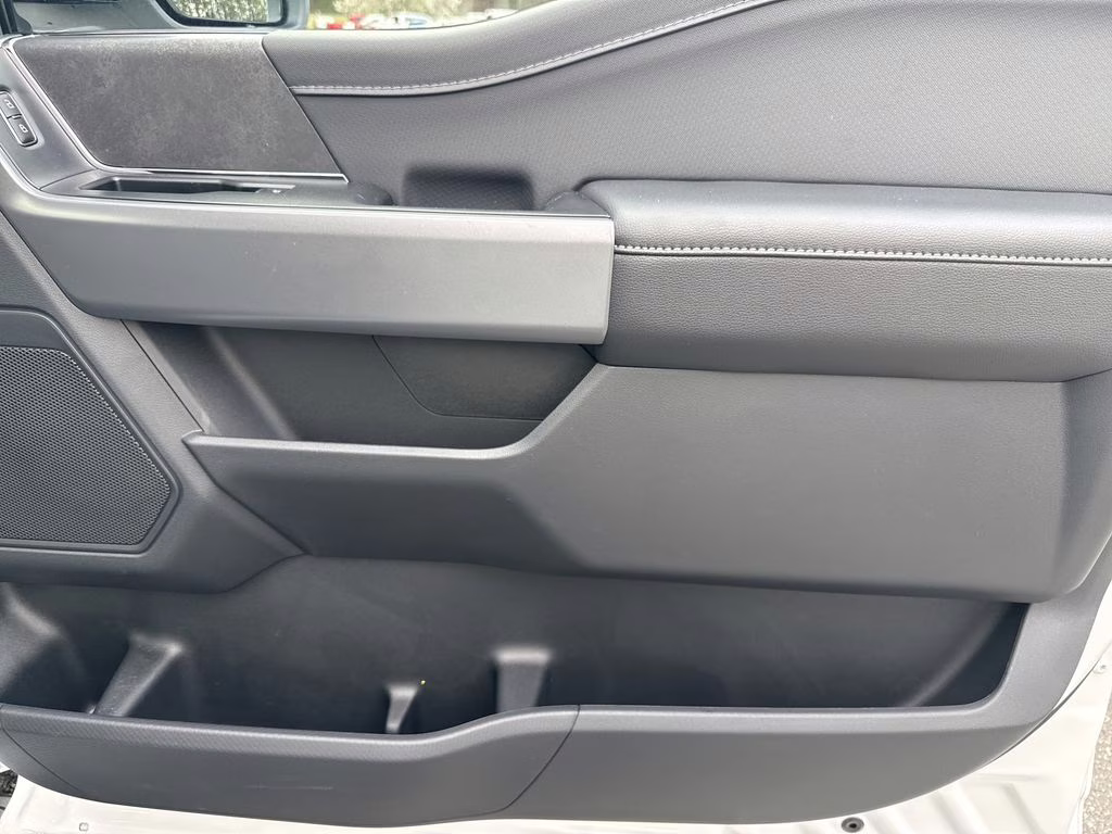 2026 Oxford White Ford F-150 XLT 4X4 Truck