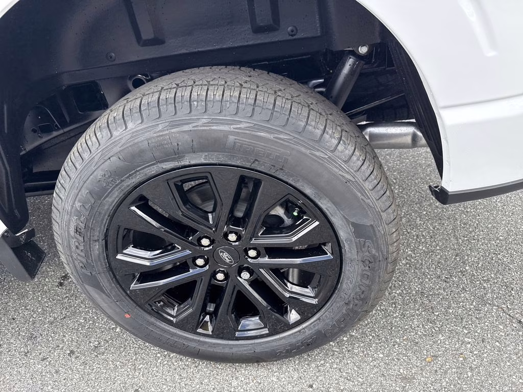 2026 Oxford White Ford F-150 XLT 4X4 Truck