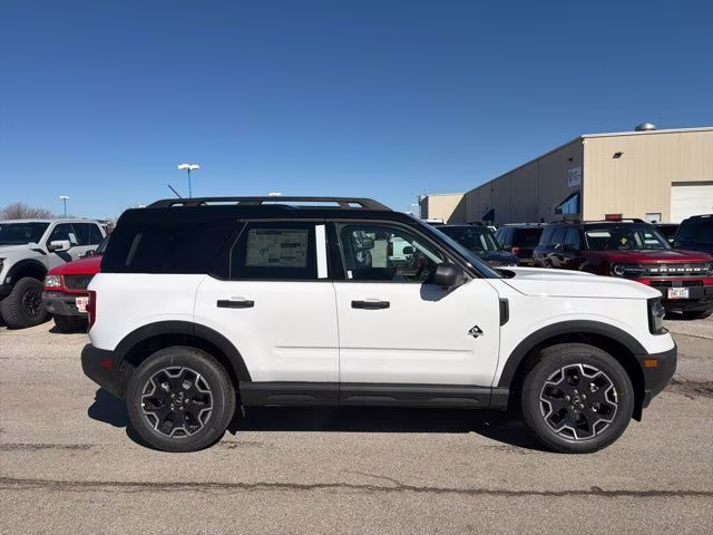 2026 White Ford Bronco Sport Outer Banks 4X4 SUV