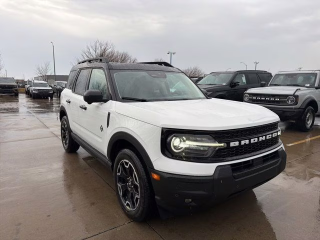2026 White Ford Bronco Sport Outer Banks 4X4 SUV