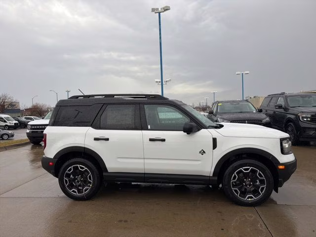 2026 White Ford Bronco Sport Outer Banks 4X4 SUV