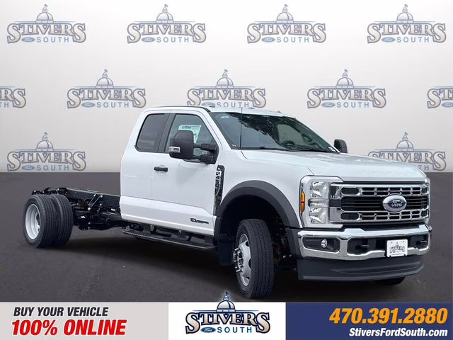 2026 Oxford White Ford Super Duty F-450 DRW XL RWD Chassis