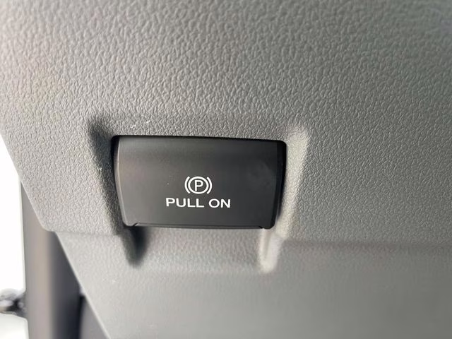 2026 Oxford White Ford Super Duty F-450 DRW XL RWD Chassis