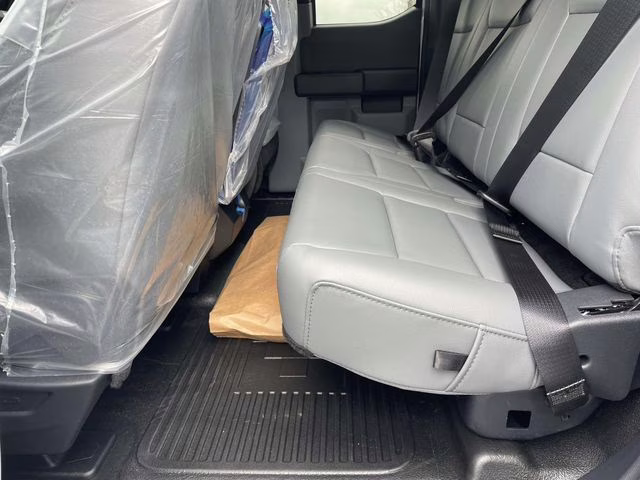 2026 Oxford White Ford Super Duty F-450 DRW XL 4X4 Chassis