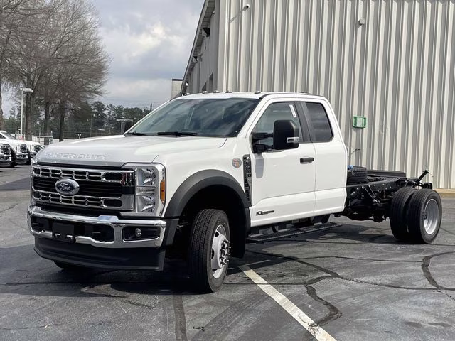 2026 Oxford White Ford Super Duty F-450 DRW XL 4X4 Chassis
