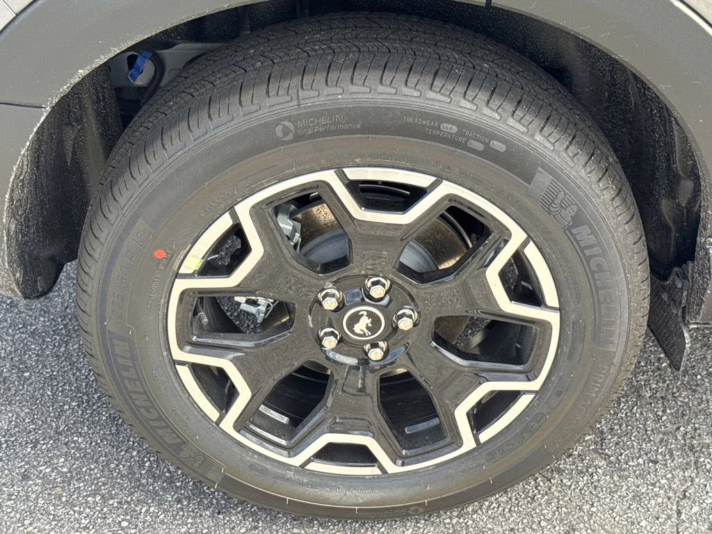 2026 Gray Metallic Ford Bronco Sport Outer Banks 4X4 SUV