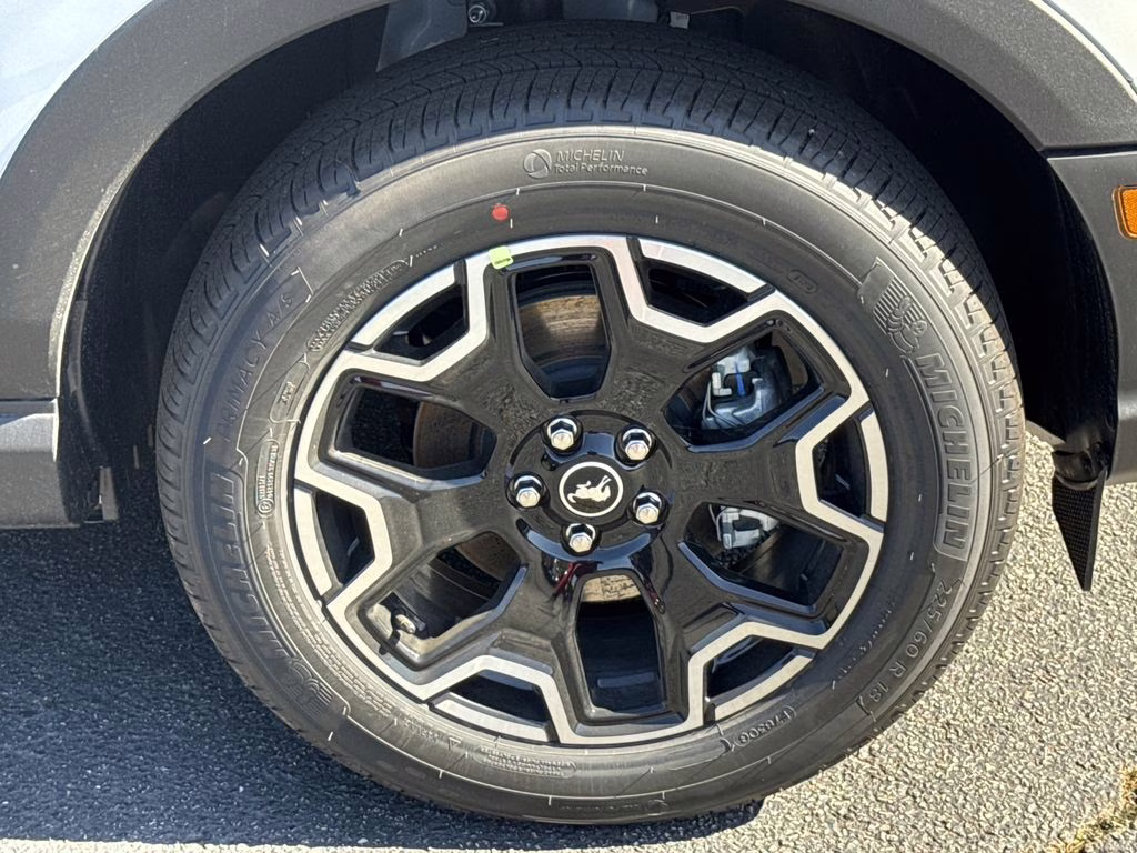 2026 White Metallic Ford Bronco Sport Outer Banks 4X4 SUV