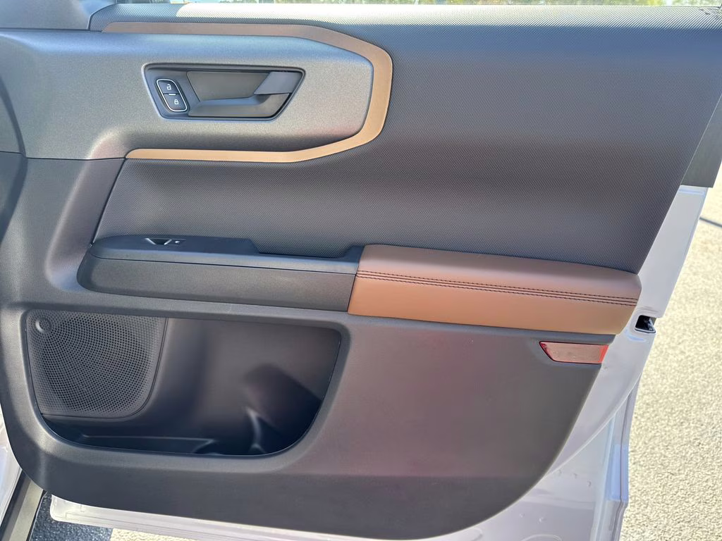 2026 White Metallic Ford Bronco Sport Outer Banks 4X4 SUV