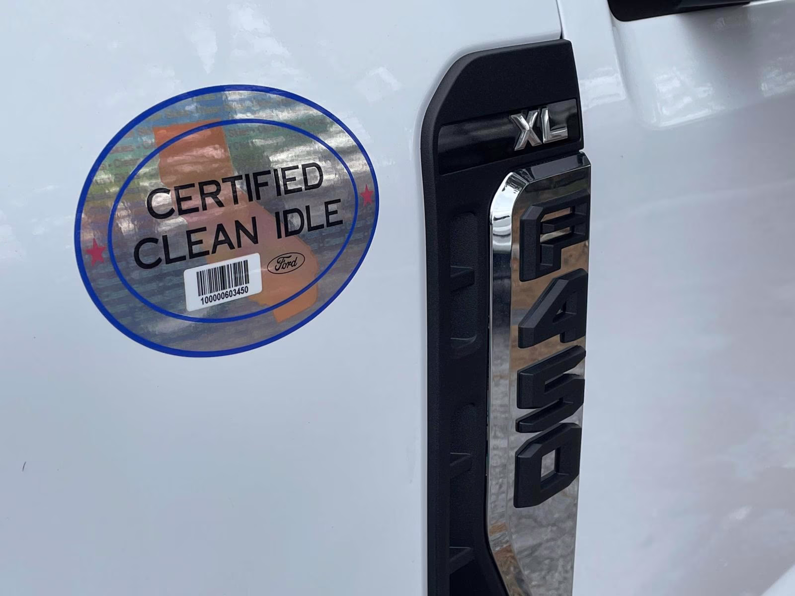 2026 Oxford White Ford Super Duty F-450 DRW XL RWD Chassis