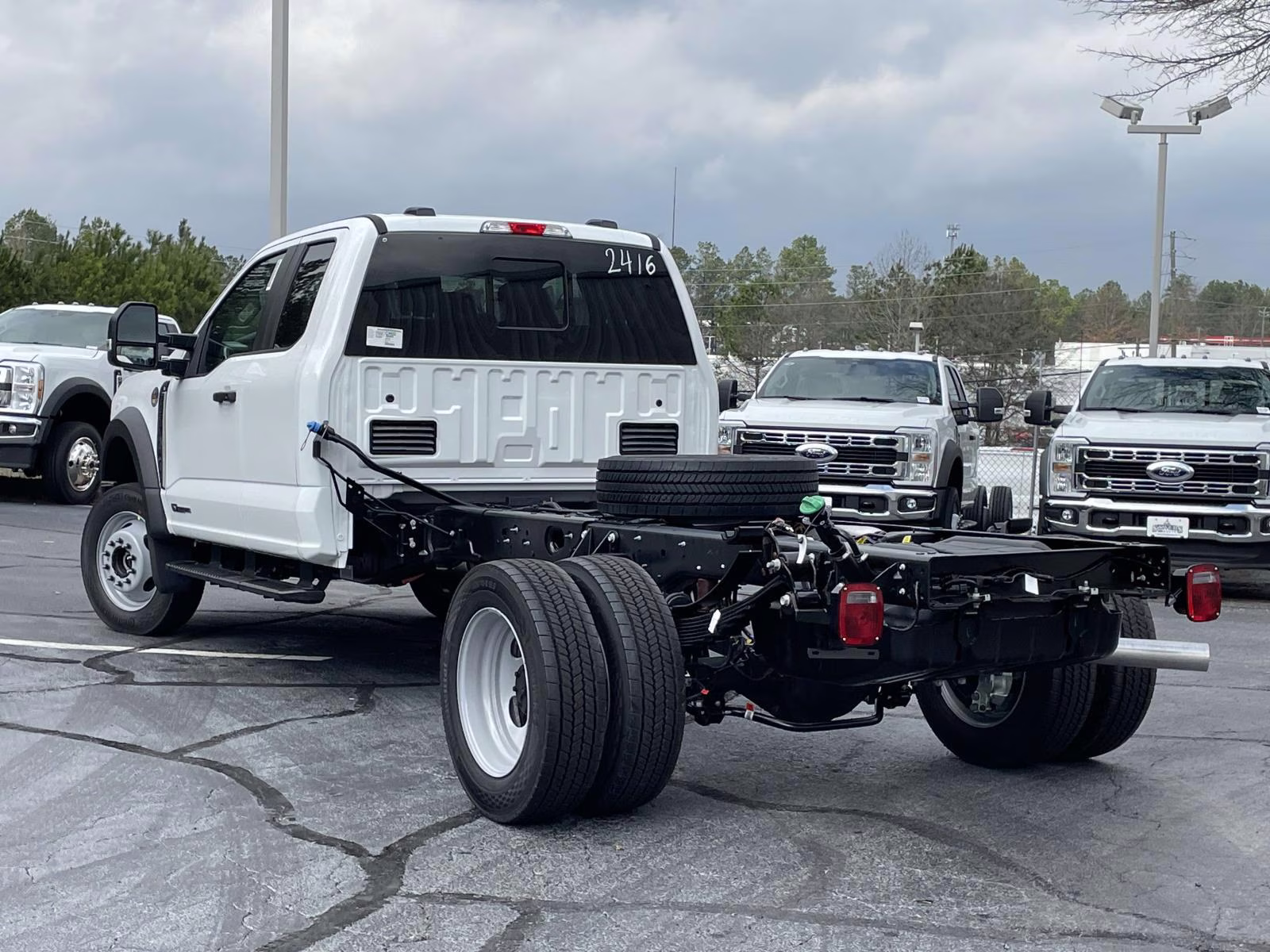2026 Oxford White Ford Super Duty F-450 DRW XL 4X4 Chassis
