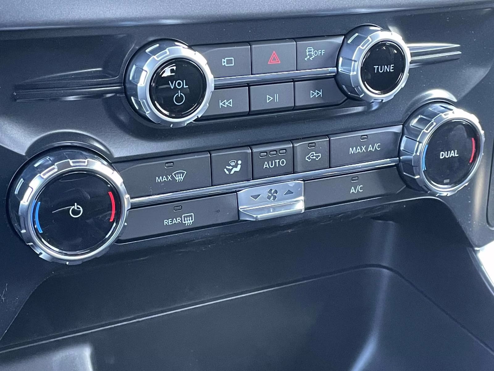 2026 Avalanche Ford F-150 XLT 4X4 Truck