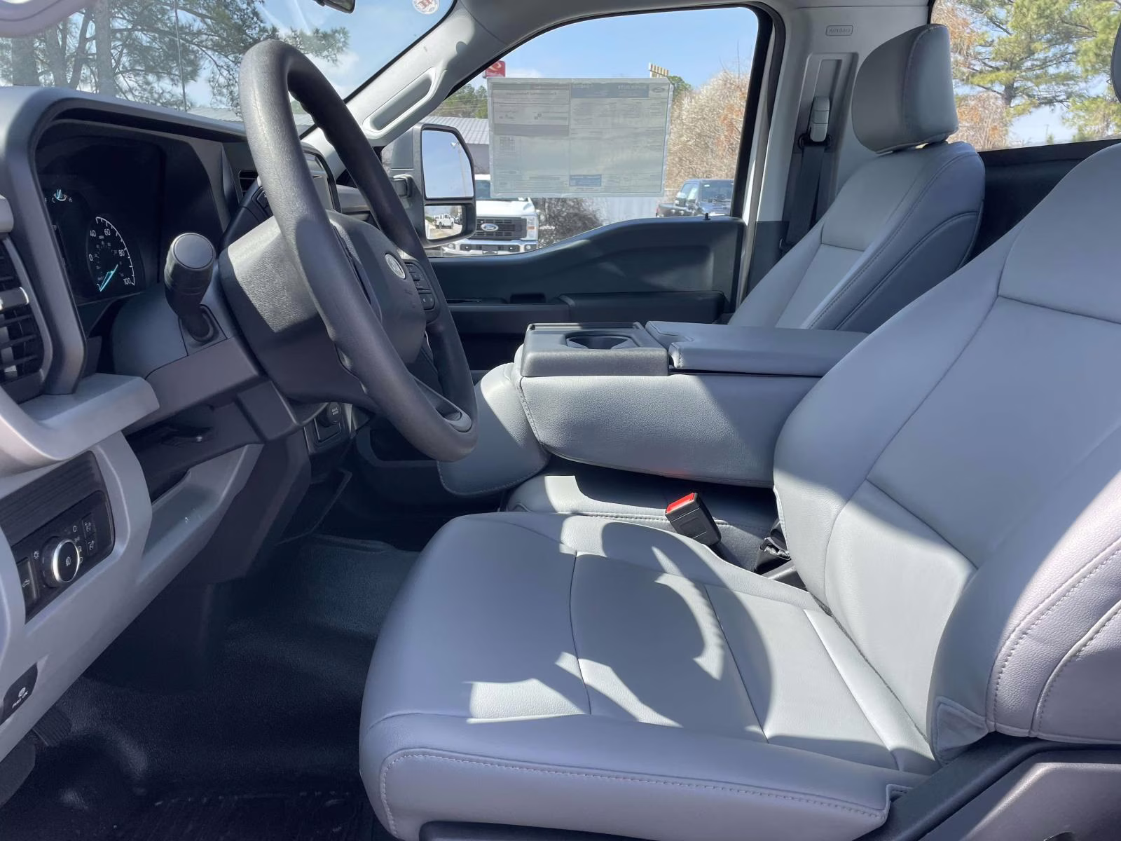 2026 Oxford White Ford Super Duty F-350 DRW XL RWD Truck