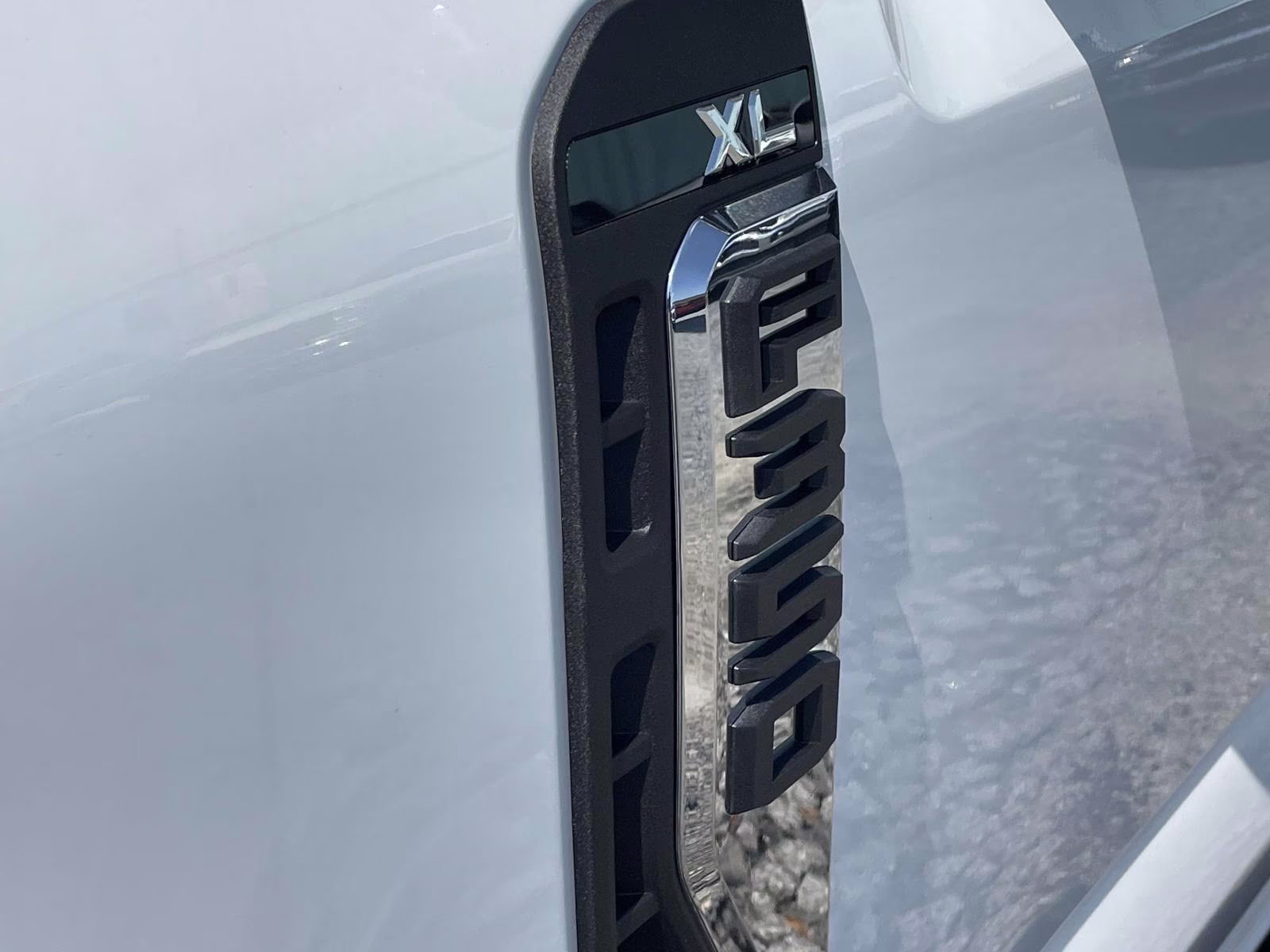 2026 Oxford White Ford Super Duty F-350 DRW XL RWD Truck