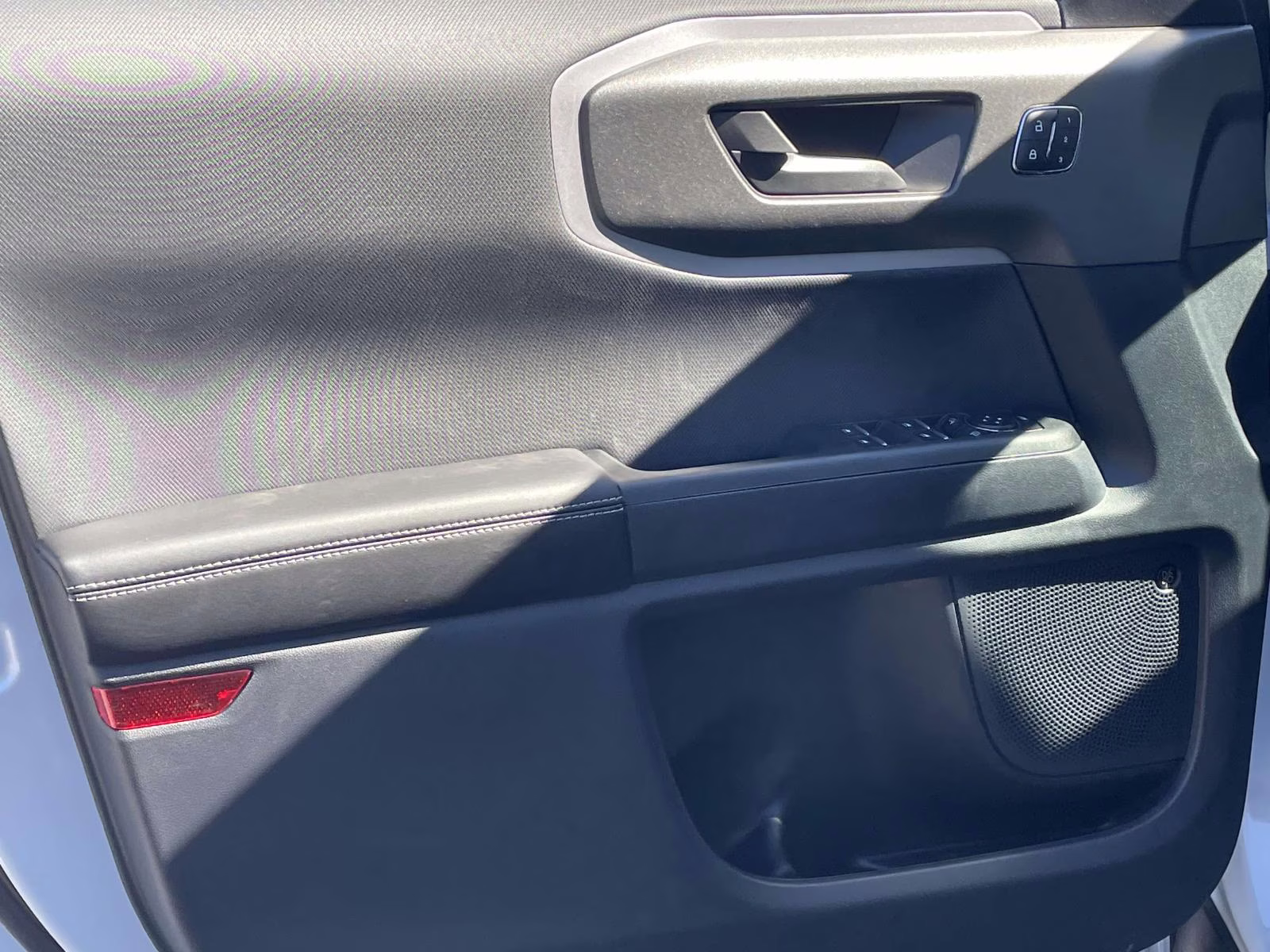 2026 White Metallic Ford Bronco Sport Outer Banks 4X4 SUV