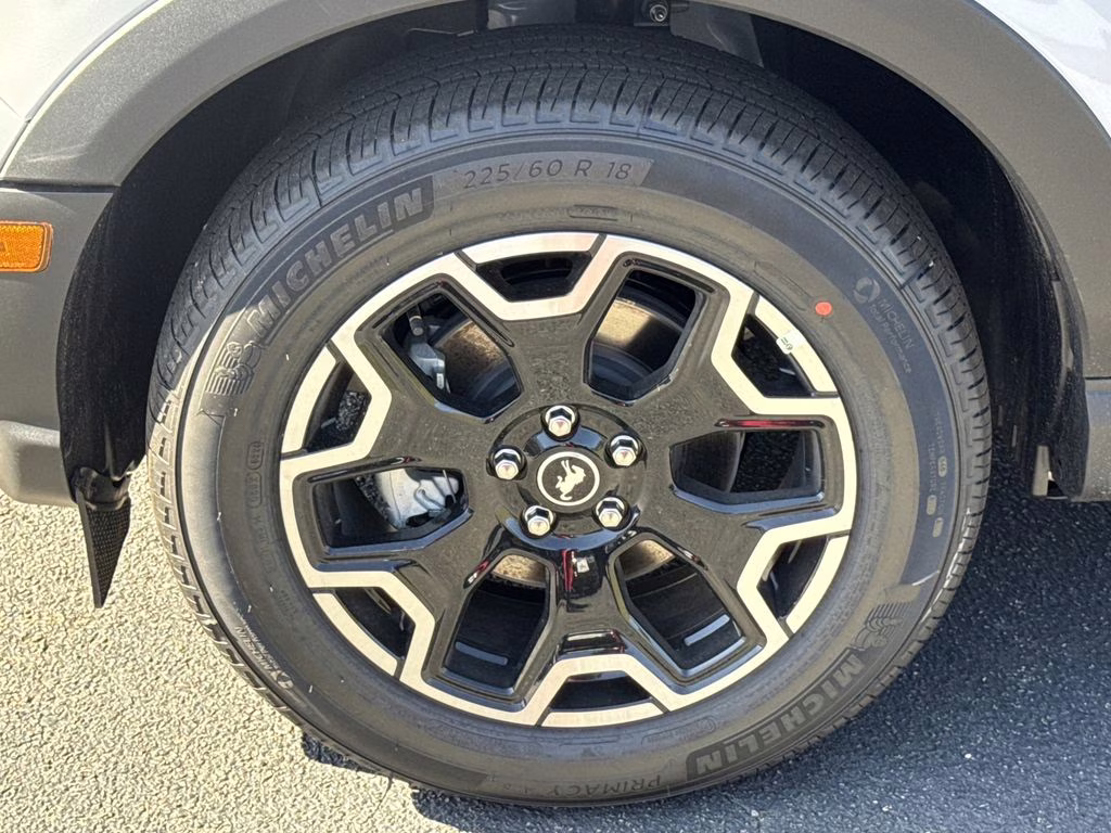 2026 White Metallic Ford Bronco Sport Outer Banks 4X4 SUV