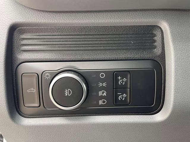 2026 Oxford White Ford Super Duty F-450 DRW XL RWD Chassis