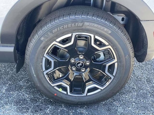 2026 White Metallic Ford Bronco Sport Outer Banks 4X4 SUV