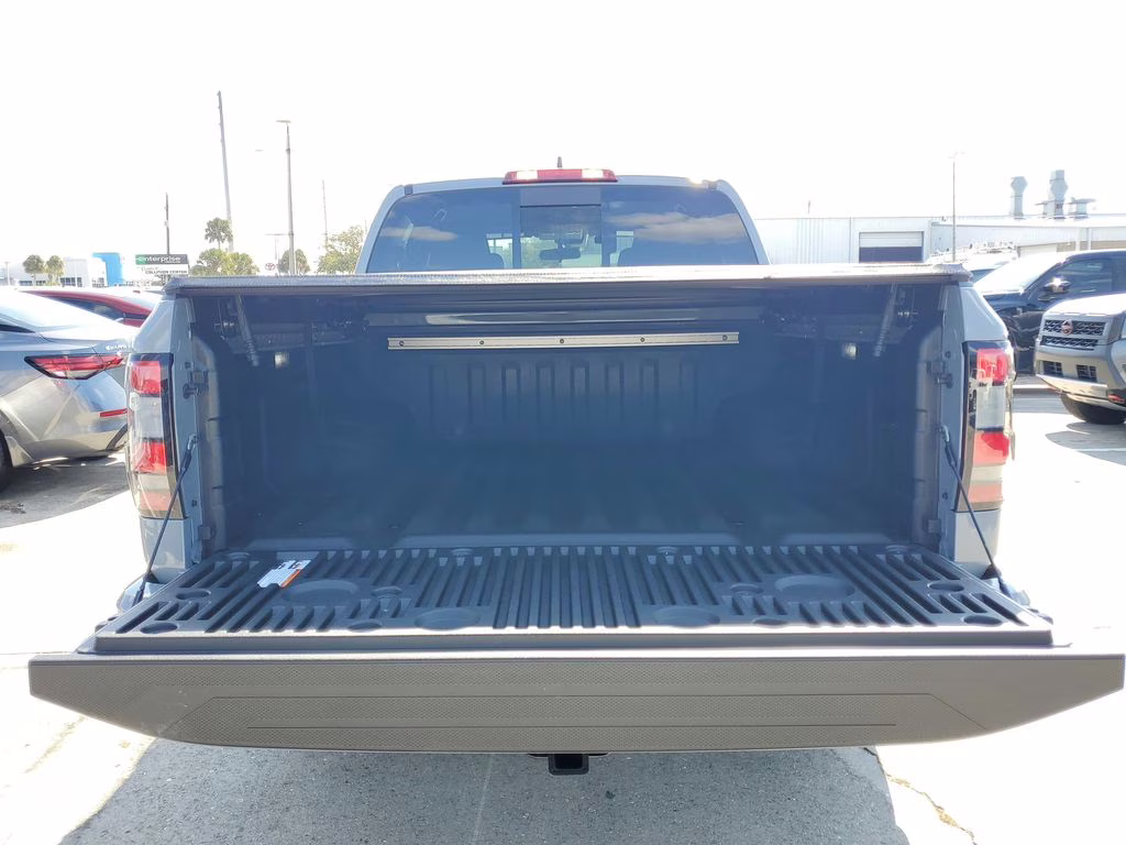 2026 Boulder Gray Pearl Nissan Frontier SV 4X4 Truck