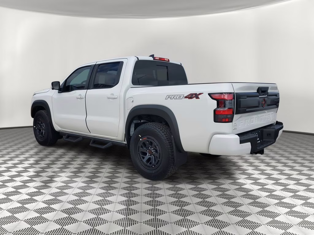 2026 Glacier White Nissan Frontier PRO-4X 4X4 Truck