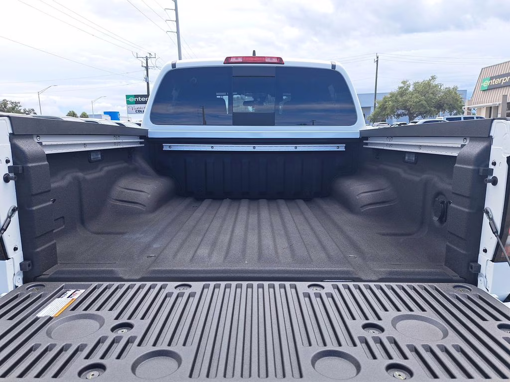 2026 Glacier White Nissan Frontier PRO-4X 4X4 Truck