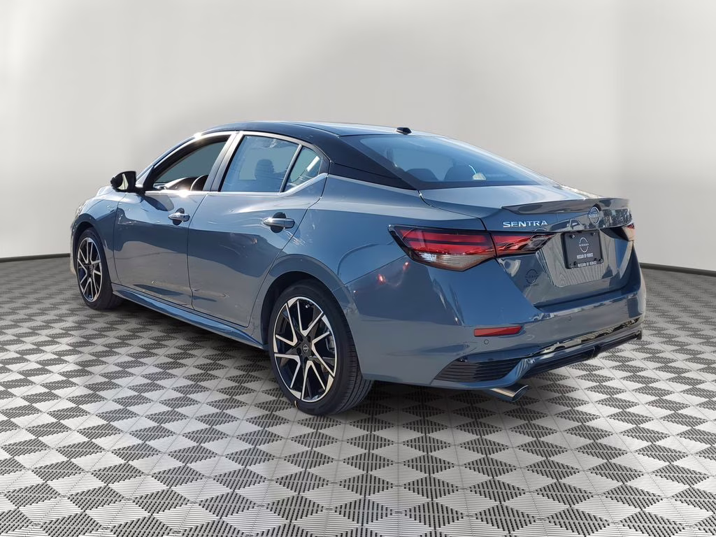 2025 Atlantic Gray/Super Black Nissan Sentra SR FWD Sedan
