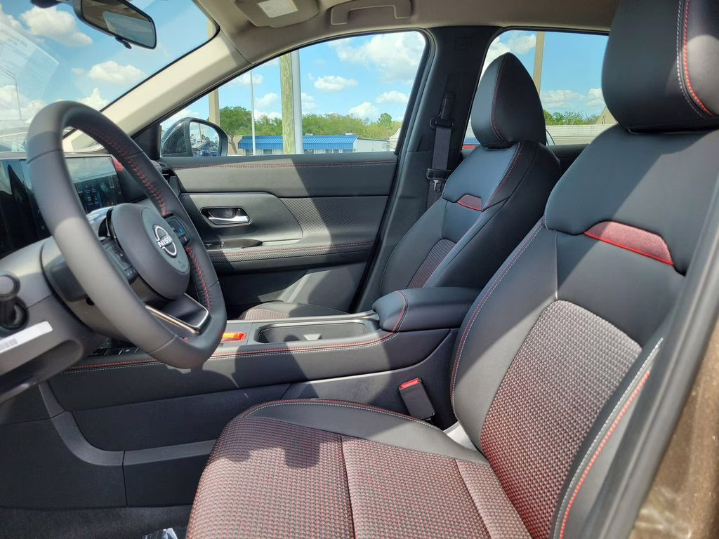 2026 Canyon Bronze Metallic Nissan Kicks SR FWD SUV